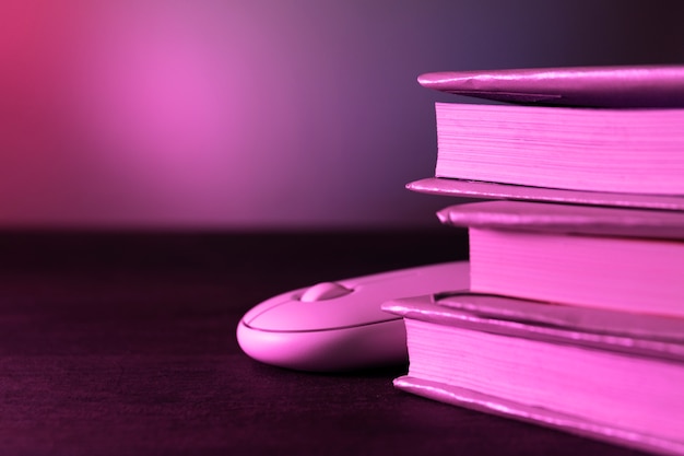 运用作比较的说明方法写一种事物